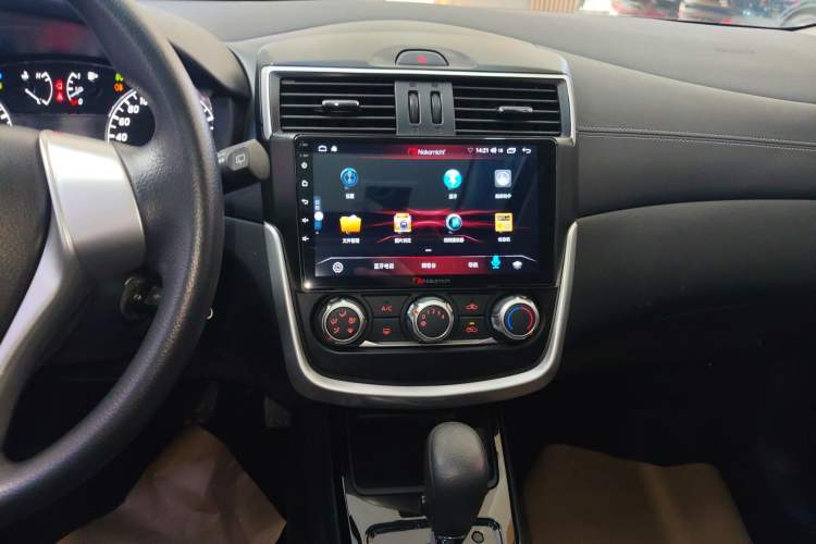 Used Nissan Tiida 2020 1.6L CVT Cool Edition Audio And AC Panel