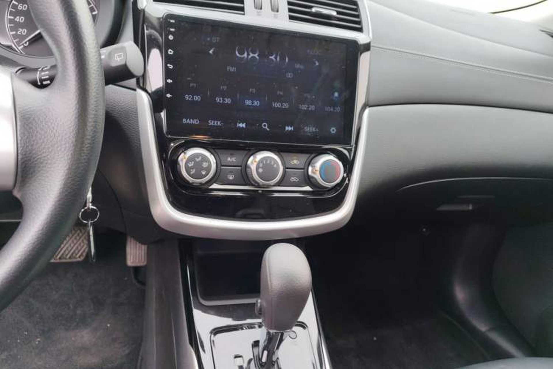 Used Nissan Tiida 2020 1.6L CVT Cool Edition Audio And AC Panel