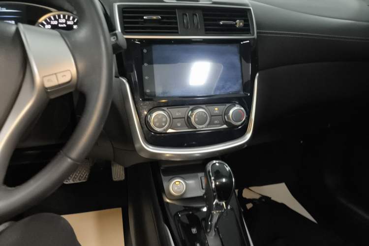 Used Nissan Tiida 2020 1.6L CVT Smart Drive Edition Audio And AC Panel