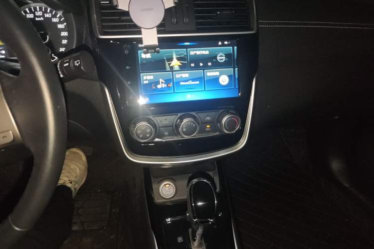 Used Nissan Tiida 2020 1.6L CVT Smart Drive Edition Audio And AC Panel