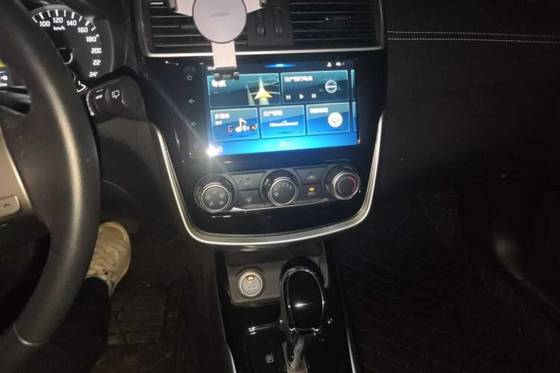 Used Nissan Tiida 2020 1.6L CVT Smart Drive Edition Audio And AC Panel