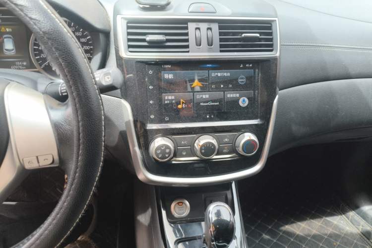 Used Nissan Tiida 2020 1.6L CVT Smart Drive Edition Audio And AC Panel