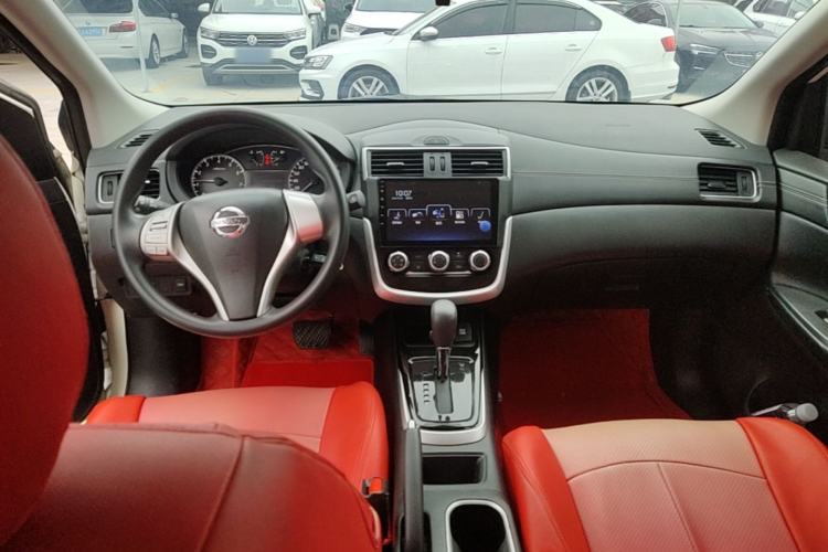 Used Nissan Tiida 2020 1.6L CVT Cool Edition Center Console