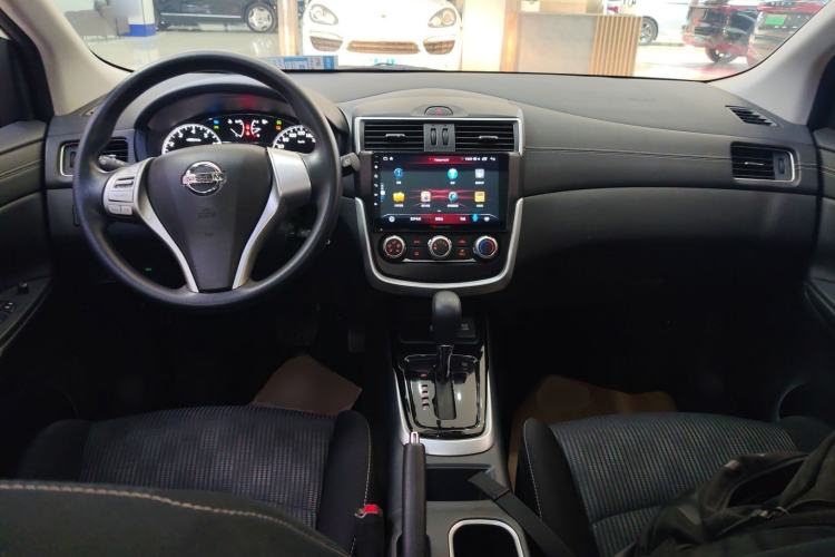 Used Nissan Tiida 2020 1.6L CVT Cool Edition Center Console