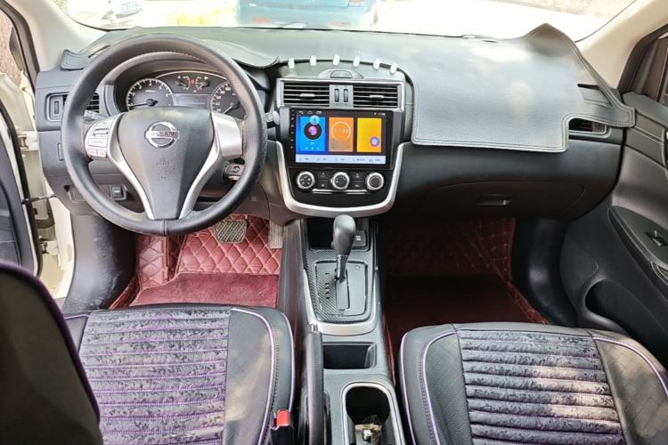 Used Nissan Tiida 2020 1.6L CVT Cool Edition Center Console