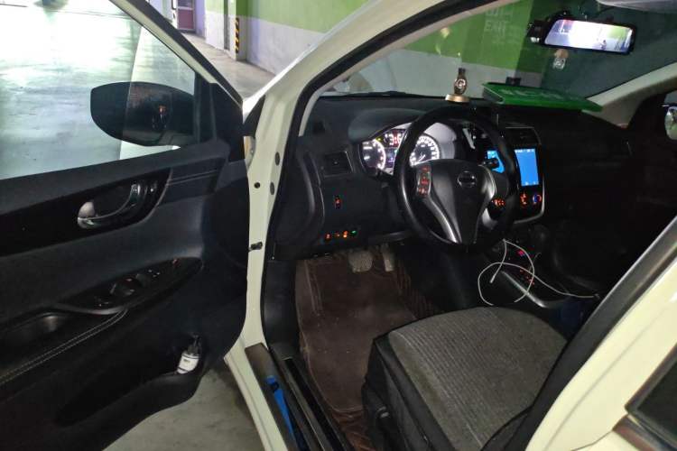 Used Nissan Tiida 2020 1.6L CVT Cool Edition Driver Seat