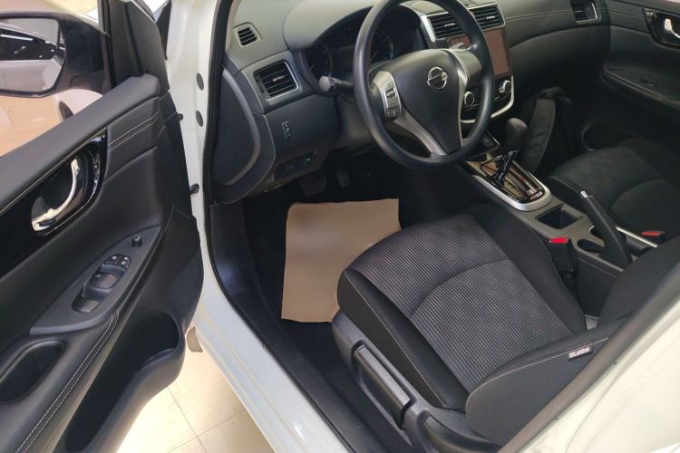 Used Nissan Tiida 2020 1.6L CVT Cool Edition Driver Seat