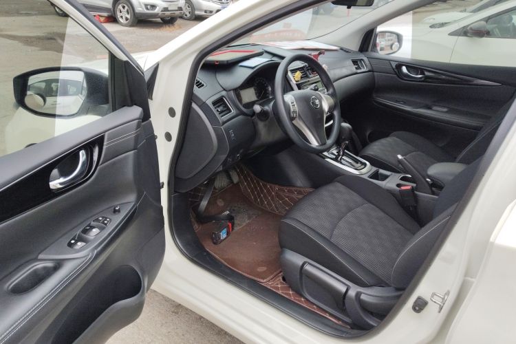 Used Nissan Tiida 2020 1.6L CVT Cool Edition Driver Seat