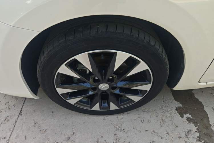 Used Nissan Tiida 2020 1.6L CVT ZhiZun Edition Exterior 4