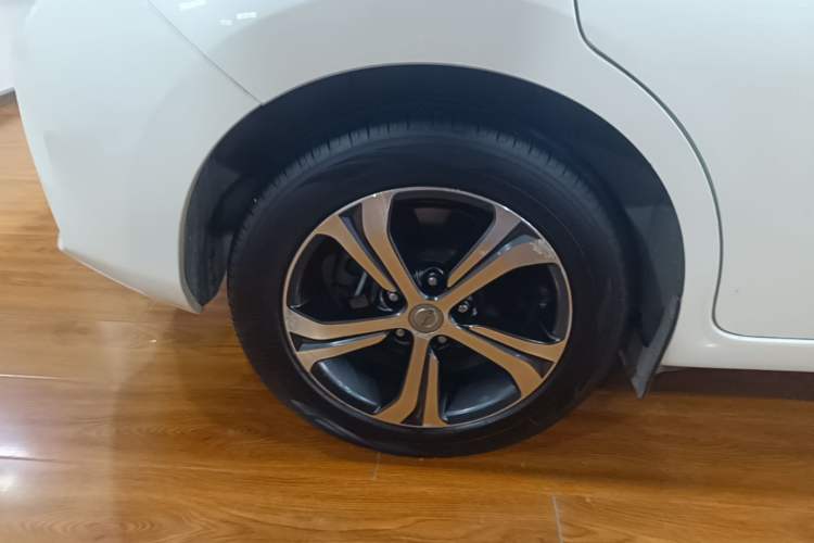 Used Nissan Tiida 2020 1.6L CVT Smart Enjoyment Edition Exterior 5