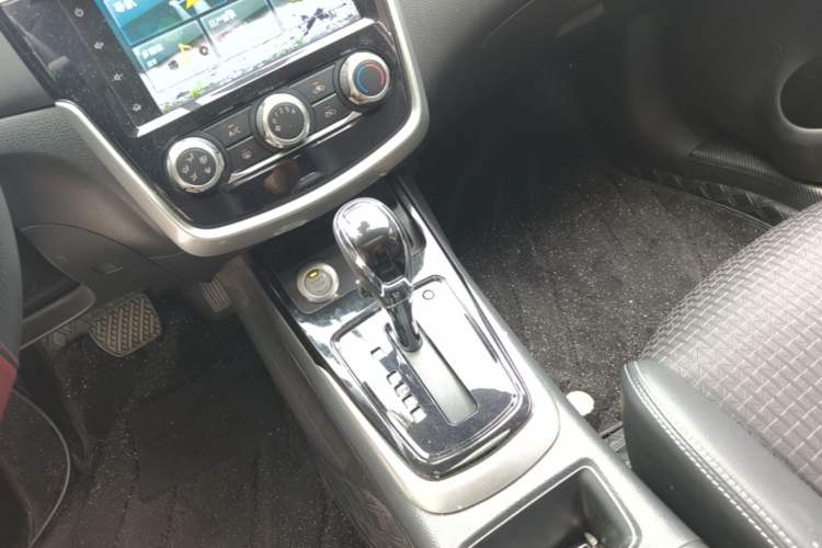 Used Nissan Tiida 2020 1.6L CVT Smart Drive Edition Gear Lever