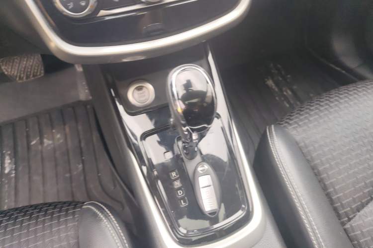 Used Nissan Tiida 2020 1.6L CVT Smart Drive Edition Gear Lever