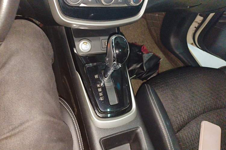 Used Nissan Tiida 2020 1.6L CVT Smart Drive Edition Gear Lever