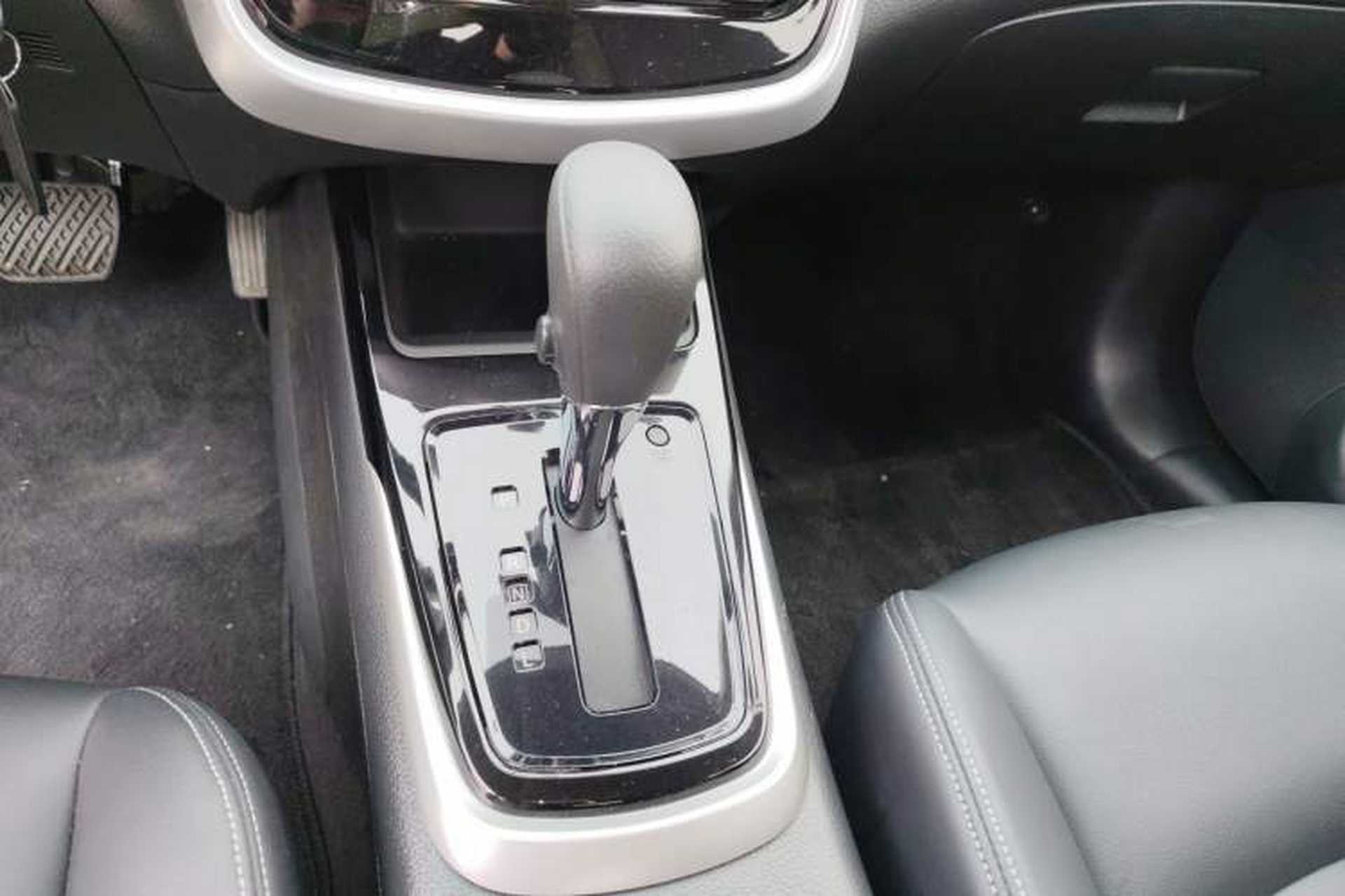 Used Nissan Tiida 2020 1.6L CVT Cool Edition Gear Lever