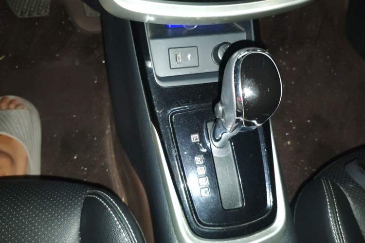 Used Nissan Tiida 2020 1.6L CVT Smart Drive Edition Gear Lever