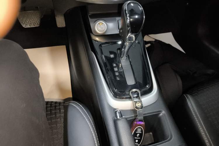 Used Nissan Tiida 2020 1.6L CVT Smart Drive Edition Gear Lever
