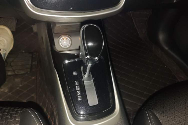Used Nissan Tiida 2020 1.6L CVT Smart Drive Edition Gear Lever