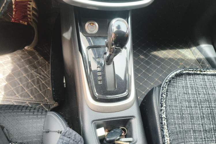 Used Nissan Tiida 2020 1.6L CVT Smart Drive Edition Gear Lever