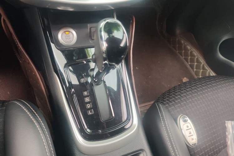 Used Nissan Tiida 2020 1.6L CVT Smart Drive Edition Gear Lever