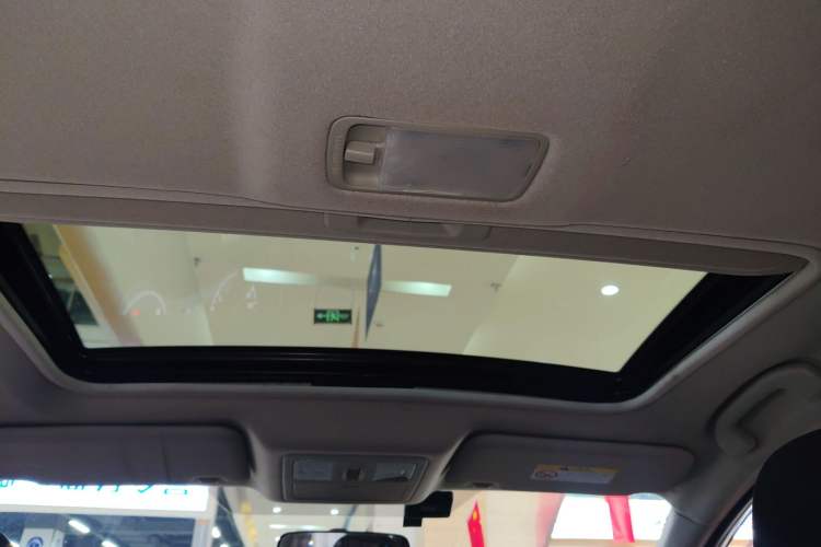 Used Nissan Tiida 2020 1.6L CVT Cool Edition Headliner