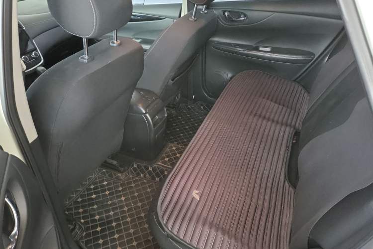 Used Nissan Tiida 2020 1.6L CVT Cool Edition Interior 2