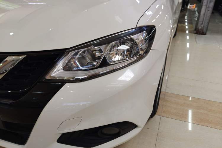 Used Nissan Tiida 2020 1.6L CVT Cool Edition Left Front Headlight