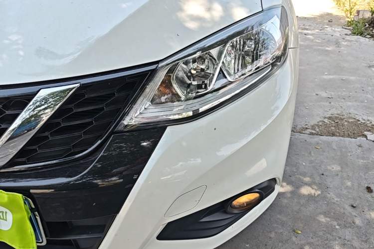 Used Nissan Tiida 2020 1.6L CVT Cool Edition Left Front Headlight
