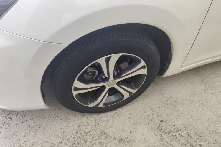 Used Nissan Tiida 2020 1.6L CVT Smart Drive Edition Left Front Wheel Hub