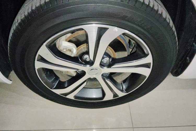 Used Nissan Tiida 2020 1.6L CVT Smart Drive Edition Left Front Wheel Hub