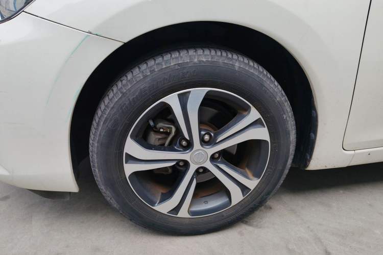 Used Nissan Tiida 2020 1.6L CVT Smart Drive Edition Left Front Wheel Hub