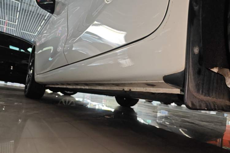 Used Nissan Tiida 2020 1.6L CVT Smart Drive Edition Left Side Sill