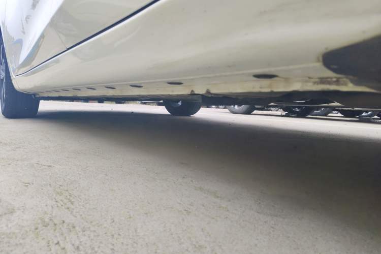 Used Nissan Tiida 2020 1.6L CVT Smart Drive Edition Left Side Sill