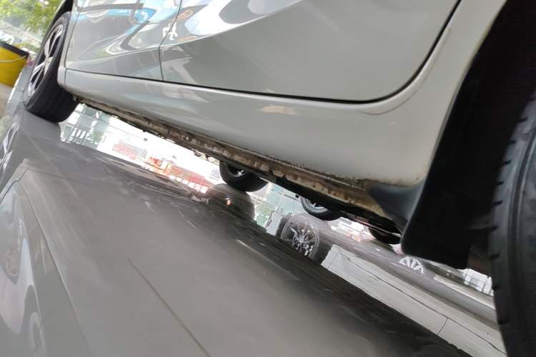 Used Nissan Tiida 2020 1.6L CVT Smart Drive Edition Left Side Sill
