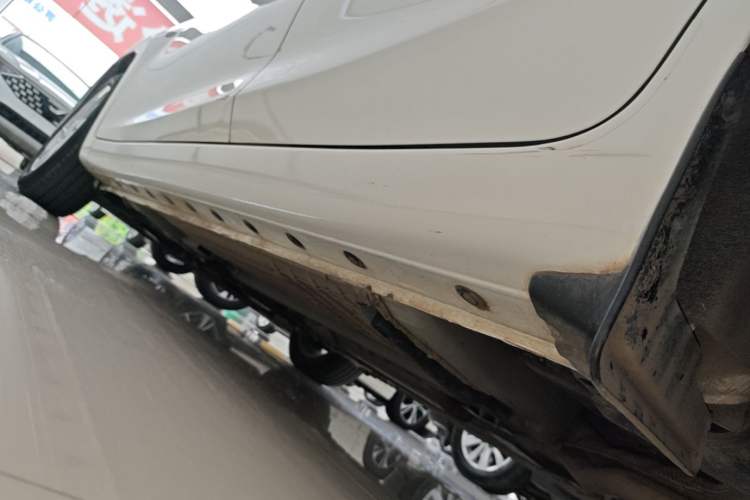 Used Nissan Tiida 2020 1.6L CVT Cool Edition Left Side Sill