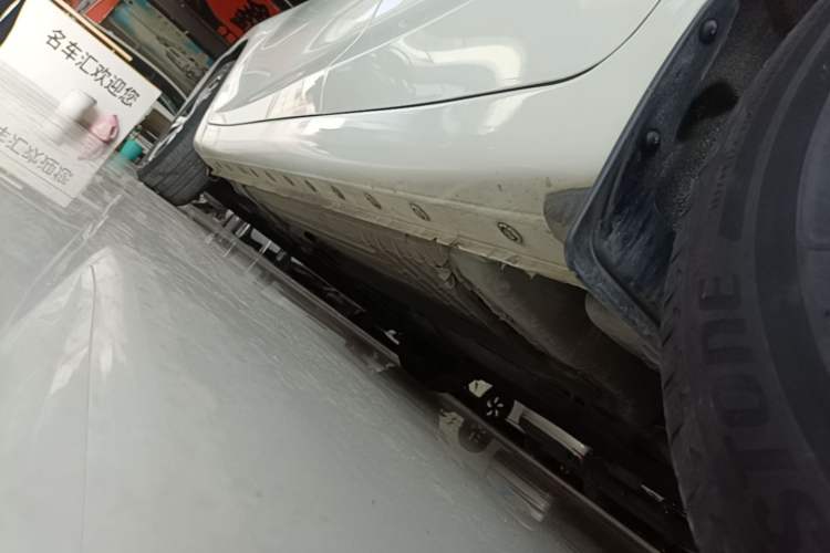 Used Nissan Tiida 2020 1.6L CVT Smart Drive Edition Left Side Sill