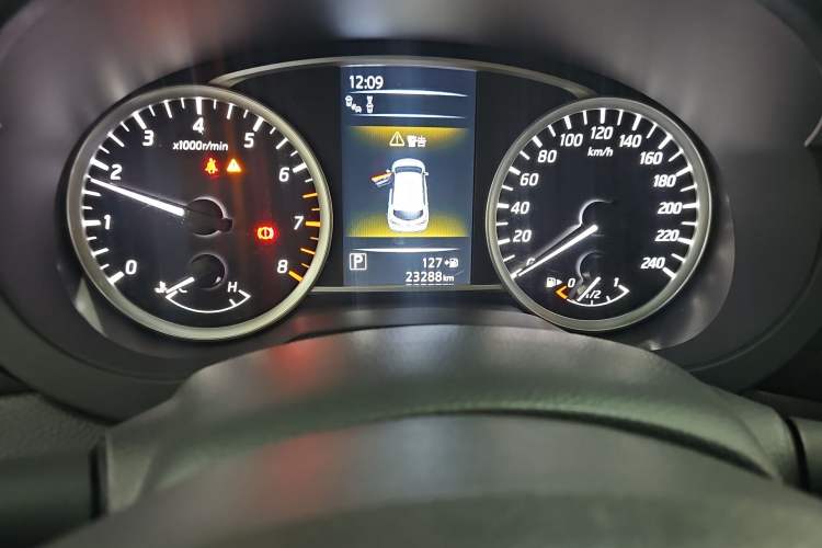Used Nissan Tiida 2020 1.6L CVT Smart Drive Edition Odometer Close Up
