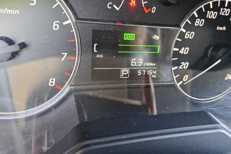Used Nissan Tiida 2020 1.6L CVT Cool Edition Odometer Close Up