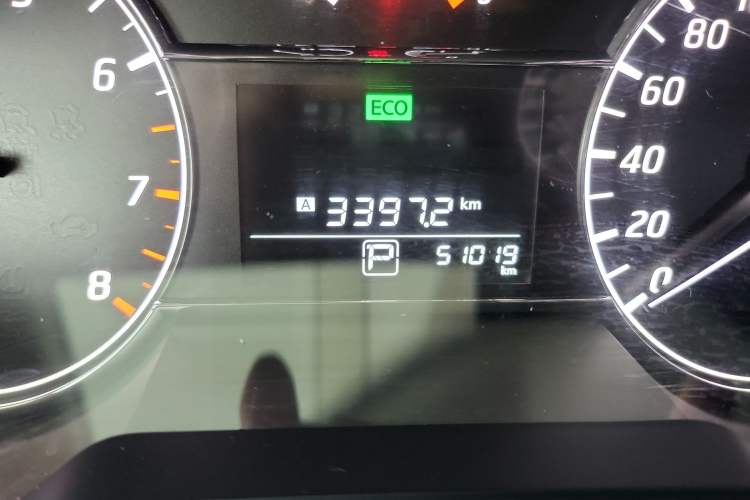 Used Nissan Tiida 2020 1.6L CVT Cool Edition Odometer Close Up