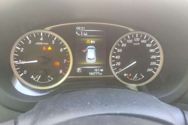 Used Nissan Tiida 2020 1.6L CVT Smart Enjoyment Edition Odometer Close Up