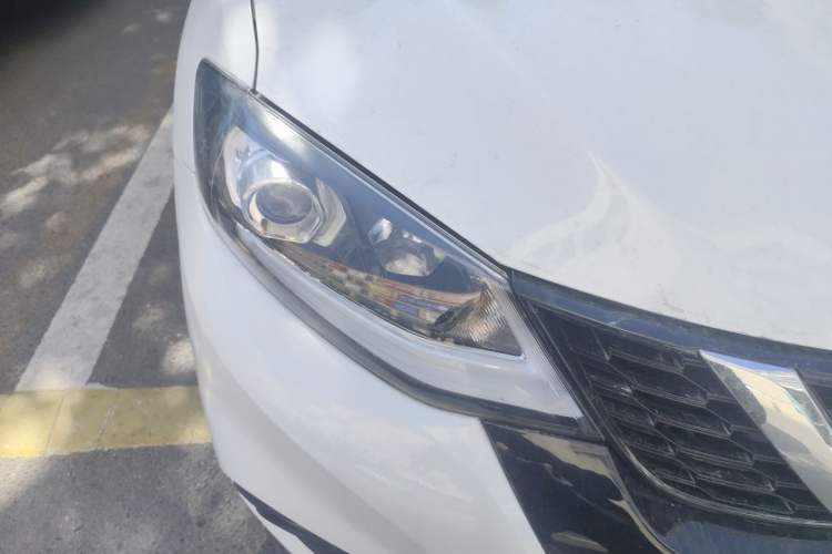 Used Nissan Tiida 2020 1.6L CVT Smart Enjoyment Edition Right Front Headlight