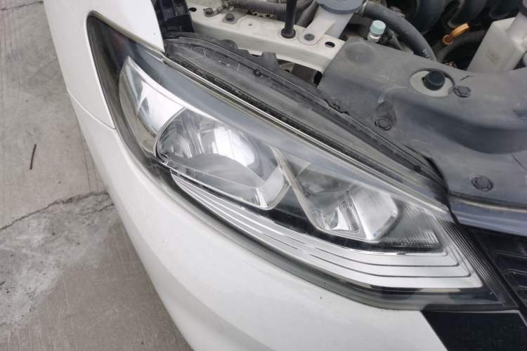 Used Nissan Tiida 2020 1.6L CVT Smart Drive Edition Right Front Headlight