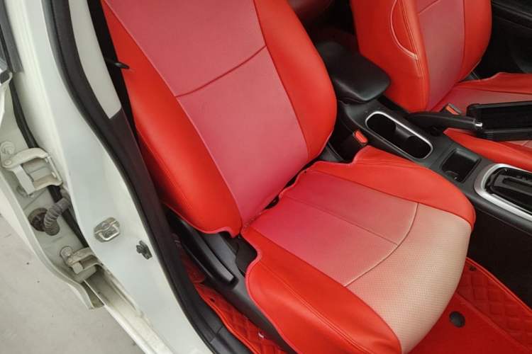 Used Nissan Tiida 2020 1.6L CVT Cool Edition Right Front Seat