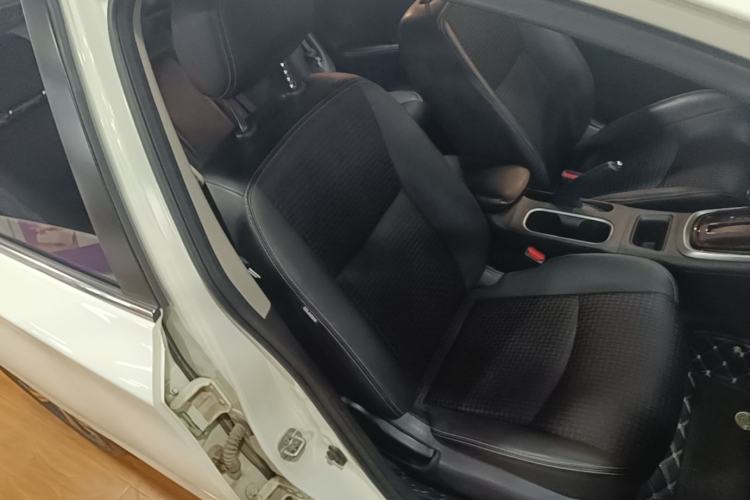 Used Nissan Tiida 2020 1.6L CVT Smart Enjoyment Edition Right Front Seat