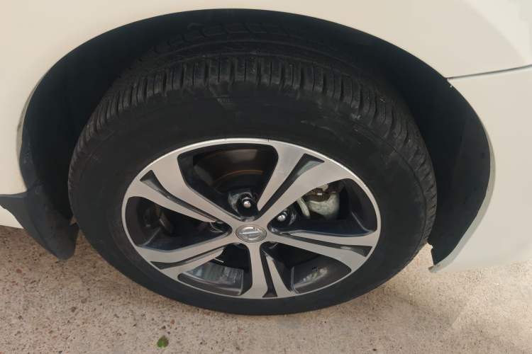 Used Nissan Tiida 2020 1.6L CVT Smart Drive Edition Right Front Wheel Hub