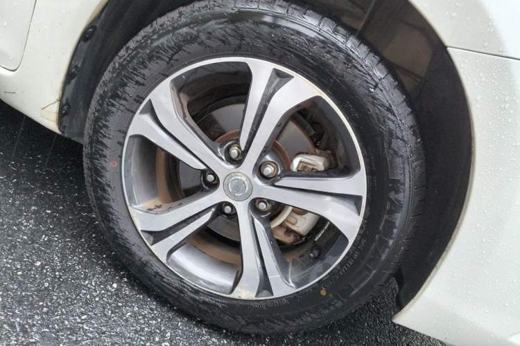 Used Nissan Tiida 2020 1.6L CVT Smart Drive Edition Right Front Wheel Hub