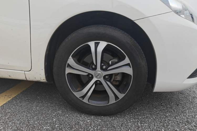 Used Nissan Tiida 2020 1.6L CVT Smart Drive Edition Right Front Wheel Hub