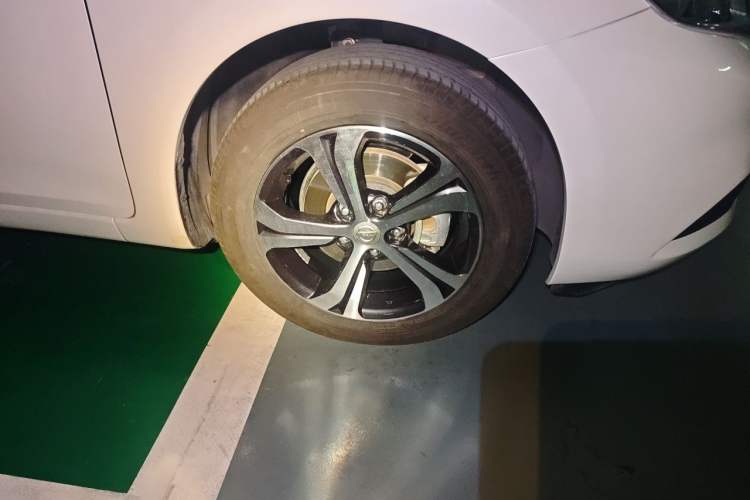 Used Nissan Tiida 2020 1.6L CVT Smart Drive Edition Right Front Wheel Hub
