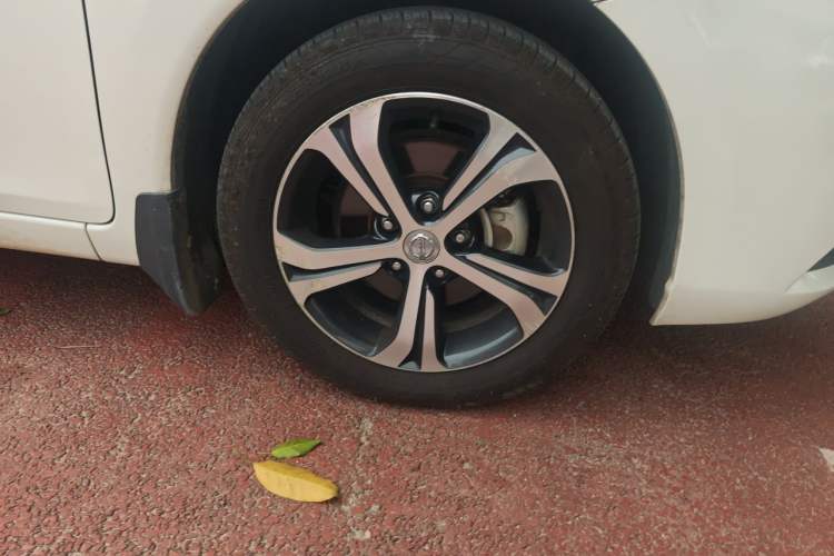 Used Nissan Tiida 2020 1.6L CVT Smart Drive Edition Right Front Wheel Hub