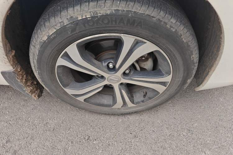 Used Nissan Tiida 2020 1.6L CVT Smart Drive Edition Right Front Wheel Hub