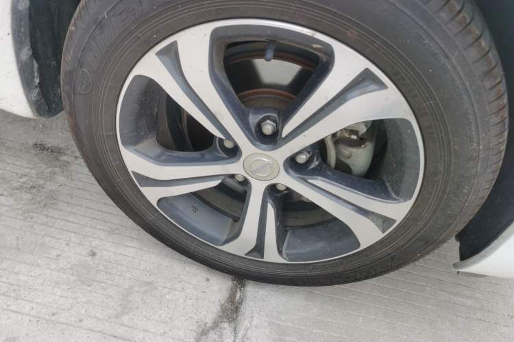 Used Nissan Tiida 2020 1.6L CVT Smart Drive Edition Right Front Wheel Hub